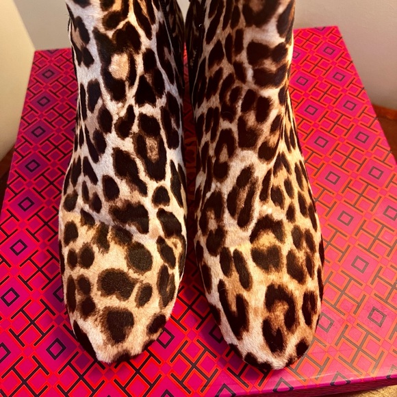 Tory Burch Laila printed calf hair Booties - Picture 6 of 6